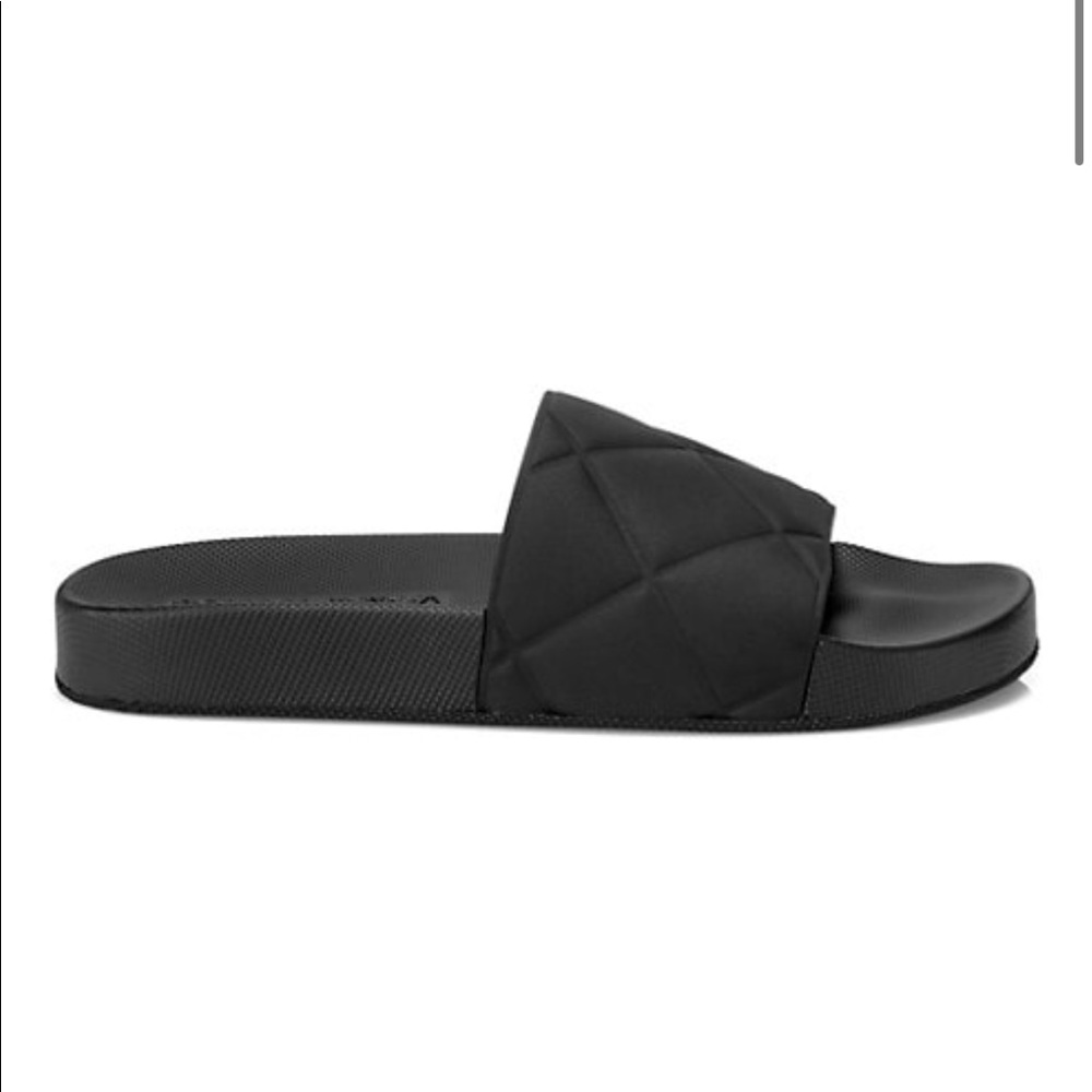 Bottega veneta quilted slides